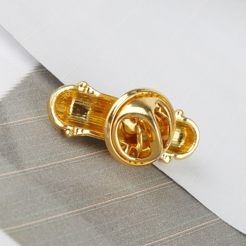 Spilla classica con distintivo - Model Kit Clipper recensione e prezzo