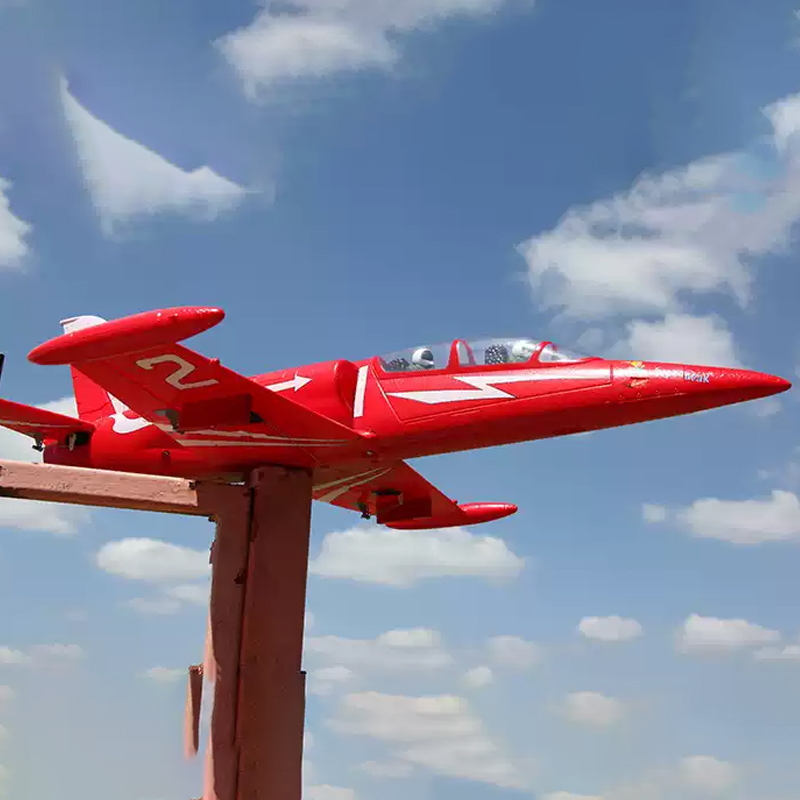Aereo modello a reazione con a - Model Kit Expert recensione e prezzo